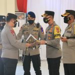 Kapolda Sulsel Beri Penghargaan Ke Personilnya, Termasuk Penghargaan Pin Emas Kapolri