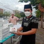 Sop Saudara fly Over Cabang AP. Peterani Makassar Bagi Takjil ke Pengendara dan Kaum Duafa