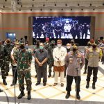 Tinjau Vaksinasi Massal di Bandung, Panglima TNI dan Kapolri Minta Warga Tetap Disiplin Prokes