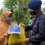 Berjuang Melawan Covid-19, Brimob Yon C Pelopor Salurkan Bantuan PPKM Darurat