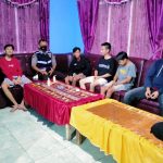 Sasar Rumah Warga Bhabinkamtibmas Polsek Bungaya Ajak Warga Patuh Pada Prokes Dan Ikut Vaksinasi