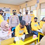 Kapolda Sulsel Tinjau Pelaksanaan Vaksinasi Di Kanre Apia Kab Gowa