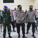 Wakapolda Sulsel Tinjau Giat Vaksinasi Massal dan Bakti Sosial Alumni AKABRI Tahun 1998