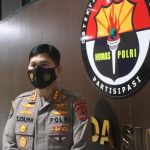 Kabidhumas Polda Sulsel: Operasi Patuh 2021, Personil Polda Sulsel Bagi Sembako, Beri Edukasi Prokes Dan Aturan Berlalu Lintas