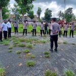 Usai Apel Pagi, Kapolsek Tompobulu Polres Gowa Cek Kelengkapan dan Sikap Tampang, Kebersihan Personil