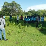 Peringati Hari Sumpah Pemuda, Kapolsek Bajeng, BKPRMI dan Karang Taruna Tanam Pohon Bersama