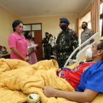 HUT ke-76 Brimob, Kapolri Jenguk Anggota yang Tertembak saat Bertugas