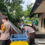 Pasca Papan Reklame Menimpa Rumdis Kapolsek, Personil Polsek Bontoala Laksanakan Kerja Bakti