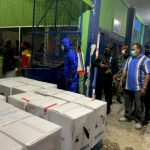 33.150 Vial Pfiser Tiba Malam ini, Dikawal Ketat Personel Polda NTT dan TNI AD