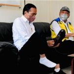 Saat Presiden Bujuk Menteri PUPR Beli Sepatu Buat Naik Motor
