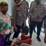 Kapolsek Tamalate Pantau Vaksinasi Anak Usia 6-11 Tahun di SDN Parangtambung