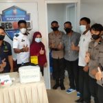 Bhabinkantibmas Tanjung Merdeka Pantau Vaksin Covid-19 di Wilayah Binaan