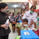 Tinjau Vaksinasi di SD Boyolali, Puan Maharani Apresiasi Siswa Ingin Jadi Polisi dan Dokter