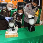 Polrestabes Makassar Musnahkan Barang Bukti Sabu Ratusan Gram Dengan Diblender