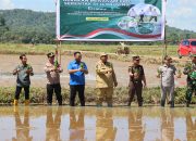 Kapolres Maros Bersama Forkopimda Hadiri Penanaman Padi Serentak 14 Provinsi di Simbang