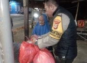 Respons Cepat Bhabinkamtibmas, Nenek Pikun yang Tersesat Dibantu