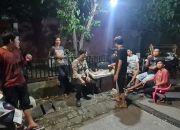 Memberikan rasa aman dan nyaman bhabinkamtibmas Kel Rappojawa silaturahmi dengan warga