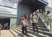 Pastikan Aman, Personil Polsek Tamalate Jaga Geraja Pada Perayaan Kenaikan Isa Almasih