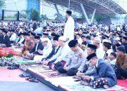 Kapolrestabes Makassar dan Jajaran Tunaikan Shalat Idul Adha 1446 H di Lapangan Karebosi