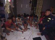 Cegah Gangguan Kamtibmas, Bripka Fitra Tertibkan Remaja Nongkrong di Malam Hari