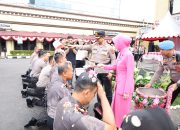 Kapolrestabes Makassar Pimpin Upacara Kenaikan Pangkat 58 Personel Polrestabes Makassar