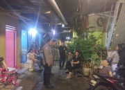 Kolaborasi Bhabinkamtibmas dan Babinsa Sambang Warga Wujudkan Kamtibmas Kondusif