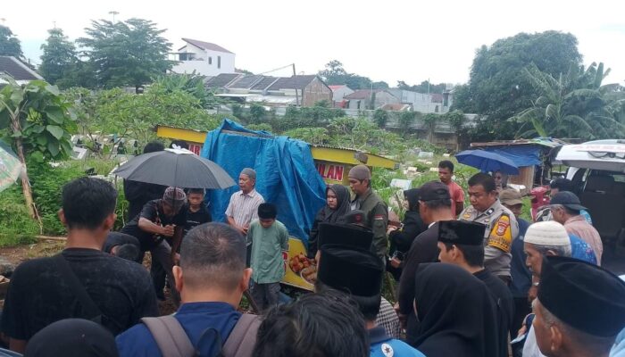 Wujud Kepedulian Polri, Bhabinkamtibmas Polsek Manggala Antar Jenazah Warga Binaan