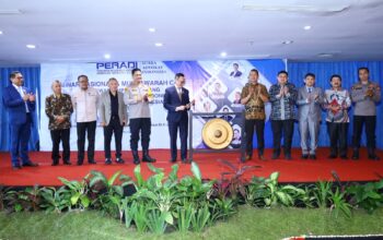 Kapolrestabes Makassar Hadiri Seminar Nasional dan Muscab II Peradi SAI Makassar 2026