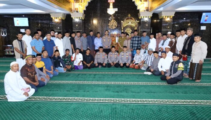 Kapolrestabes Makassar Safari Ramadhan di Masjid Al Huda Rappocini