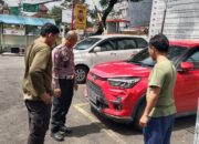 Personel Sat Lantas Polsek Rappocini Sigap Tangani Kecelakaan Lalu Lintas di Jalan Sultan Alauddin