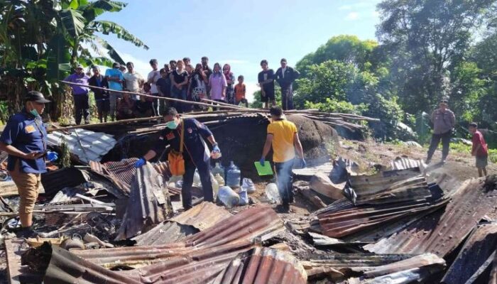 Tim Inafis Polrestabes Makassar Olah TKP Kebakaran Gubuk Tewaskan Pemulung di Antang