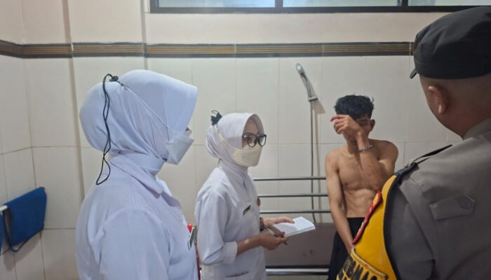 Polsek Tamalate Amankan Terduga Begal Bersenjata Parang dari Amukan Massa