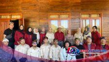 Ket : Mahasiswa Pascasarjana ESL IPB University Bedah Sistem Ekonomi Kelembagaan di Kasepuhan Gelar Alam
